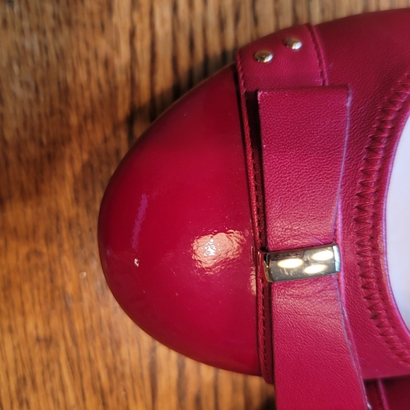 Cole Haan Red Gold Buckle Nike Leather Bow Wedge Shoes - Picture 4 of 5